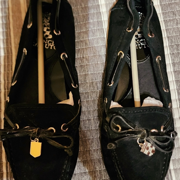 Vicente Camuto Black Flat Shoe Size 6 - Picture 1 of 6